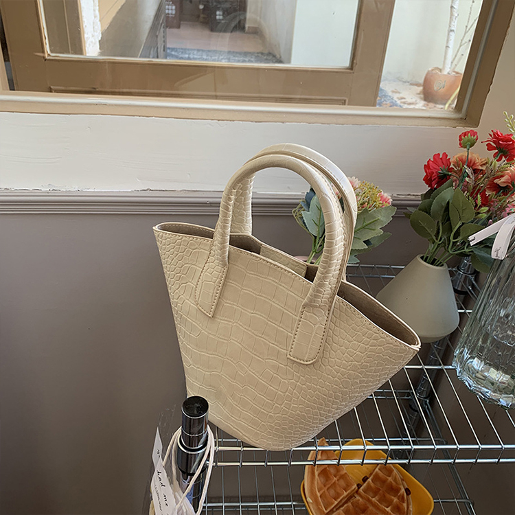 ケツバッグ クロコダイル レトロ おしゃれ ショルダーバッグ レディース ワンショルダー 斜め掛け ハンドバッグ Dazzle ダズル