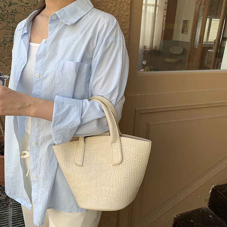 ケツバッグ クロコダイル レトロ おしゃれ ショルダーバッグ レディース ワンショルダー 斜め掛け ハンドバッグ Dazzle ダズル