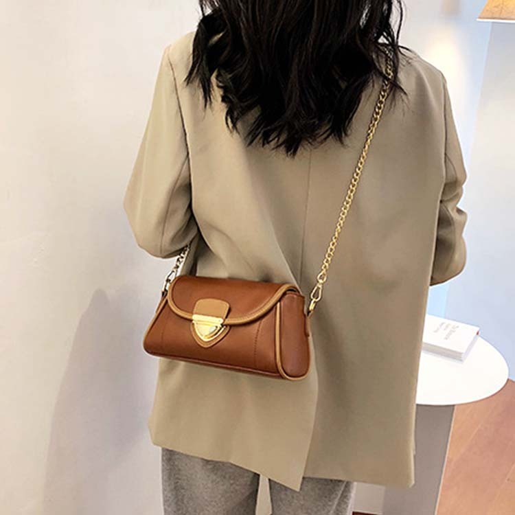 ショルダーバッグ レディース ポシェット 斜め掛け チェーン ミニバッグ かわいい おしゃれ スクエア バッグ おしゃれ Dazzle ダズル