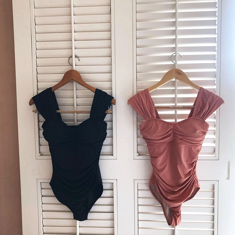 水着 レディース ワンピース 体系カバー 幅広 肩紐 ギャザー ブラック ピンク 黒 かわいい シンプル 露出低め ジョイフィール joyfeel