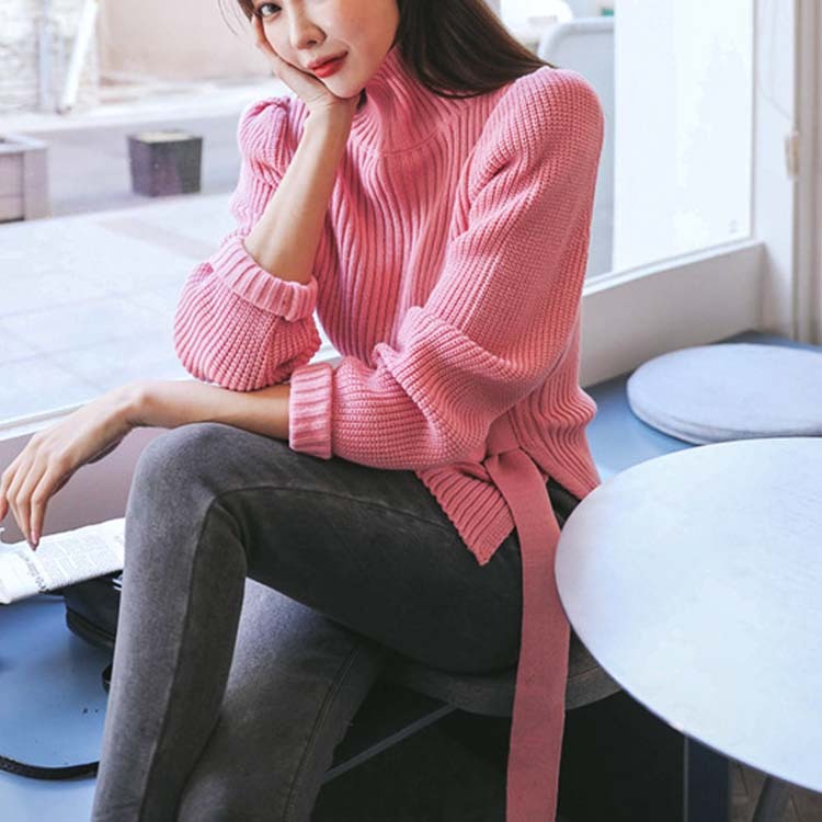 ニット レディース セーター トップス 秋 冬 秋冬 ハイネック 無地 ウエストマーク スリット 大人 エレガント 着やせ ペプラム Dzzle ダズル