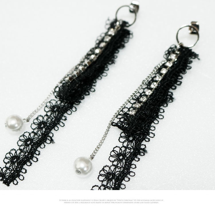 ピアス レディース 揺れる チェーン  大きめ プレゼント レース パール ラインストーン メール便送料無料 Dazzle ダズル