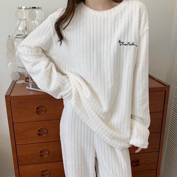 ルームウェア レディース パジャマ フリース もこもこ ふわもこ かわいい 無地 刺繍 ゆったり 縦ライン 秋冬 秋 冬 長袖 部屋着 可愛い  ジョイフィール joyfeel