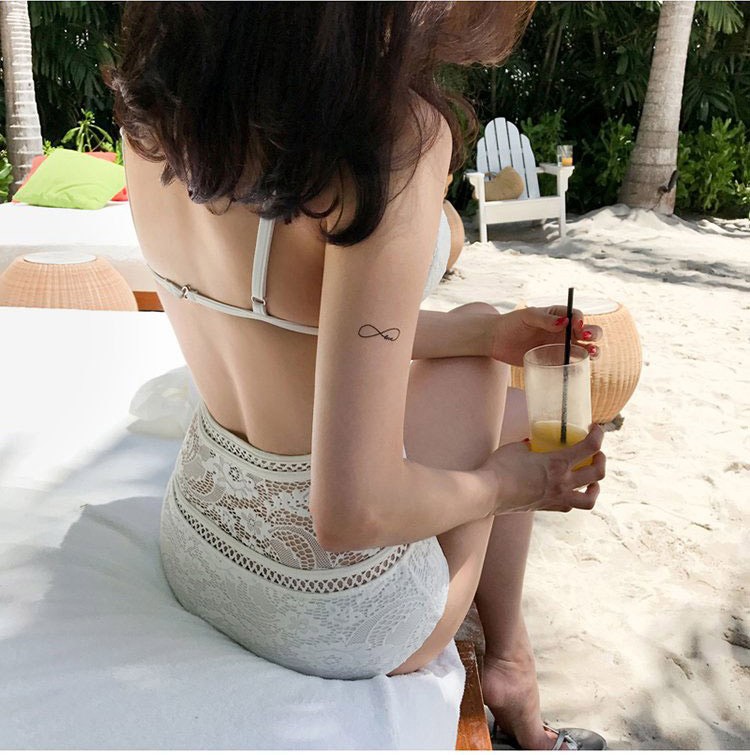 水着 ワンピース レース ビキニ 黒 白 ビーチウェア 体系カバー Dazzle ダズル