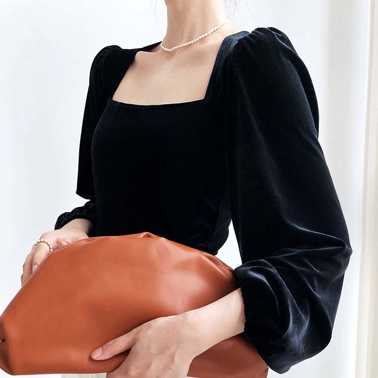 トップス レディース ベロア 長袖 秋冬 秋 冬 きれいめ ブラック 黒 スクエアネック パフスリーブ カットソー エレガント Dzzle ダズル