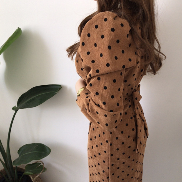 ワンピース レディース 柄 春 秋 ドット柄 ドット ミモレ丈 コーデュロイ タイト Vネック おしゃれ エレガント 大人 白 ホワイト ブラウン きれいめ  Dazzle ダズル