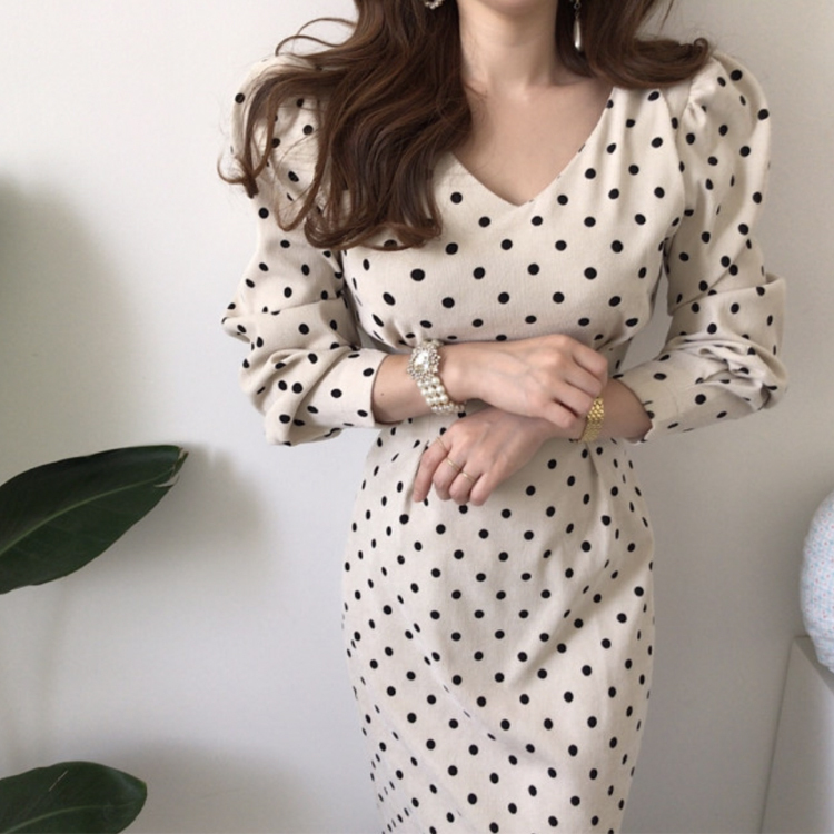ワンピース レディース 柄 春 秋 ドット柄 ドット ミモレ丈 コーデュロイ タイト Vネック おしゃれ エレガント 大人 白 ホワイト ブラウン きれいめ  Dazzle ダズル