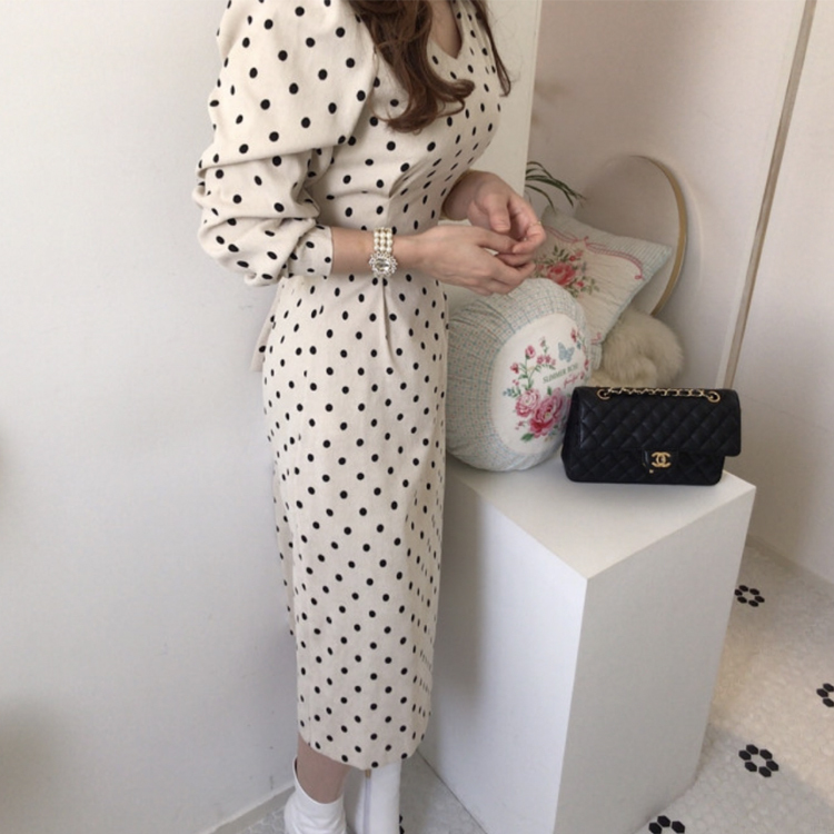 ワンピース レディース 柄 春 秋 ドット柄 ドット ミモレ丈 コーデュロイ タイト Vネック おしゃれ エレガント 大人 白 ホワイト ブラウン きれいめ  Dazzle ダズル