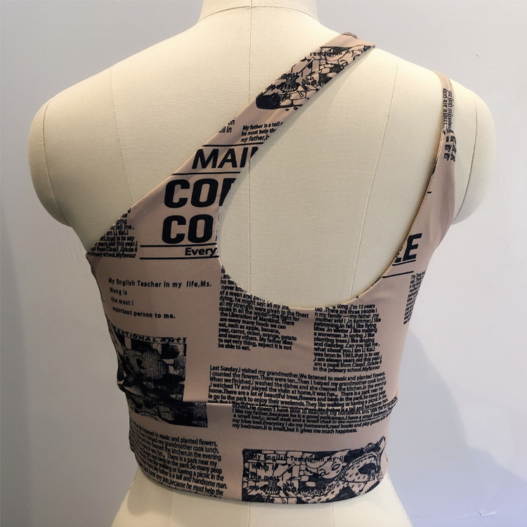 ヨガウェア ブラ カップ付 ホットヨガ ブラトップ スポブラ おしゃれ インナー スポーツブラ 英字 柄 プリント バイカラー ワンショルダー アシンメトリー Dazzle ダズル