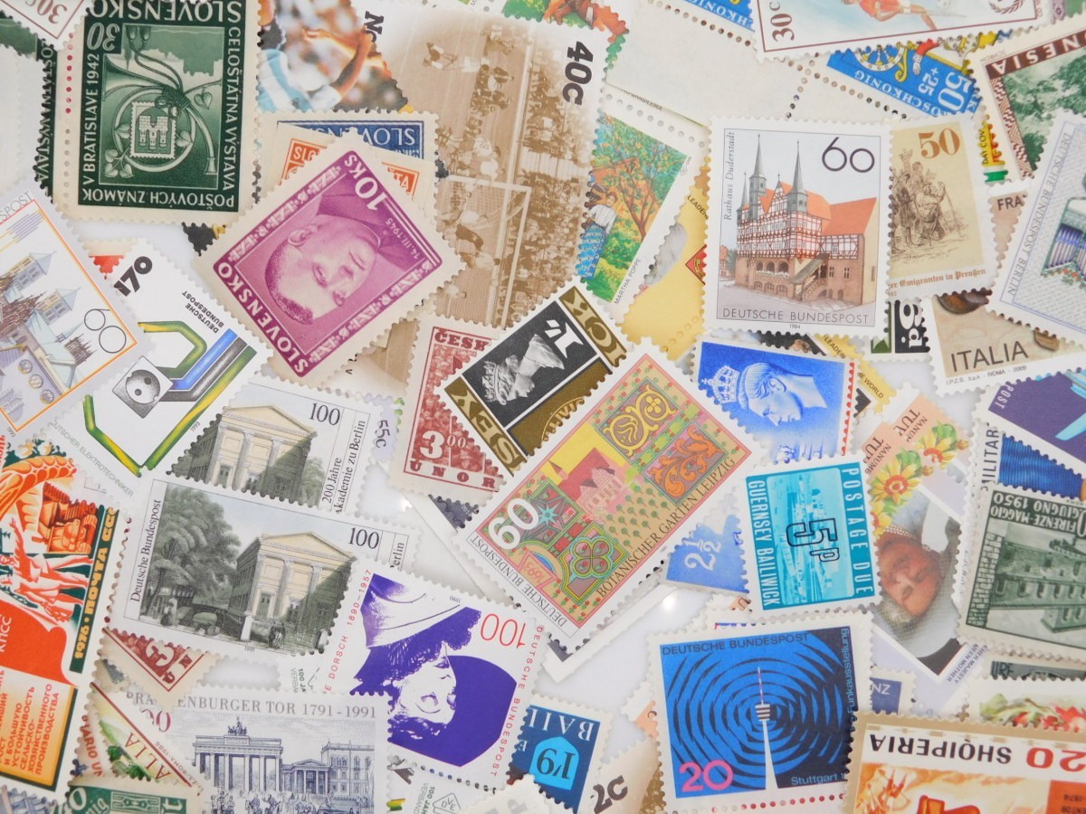 未使用 海外切手 世界各国 数量は多い 100枚 外国切手 コラージュ 大型中心