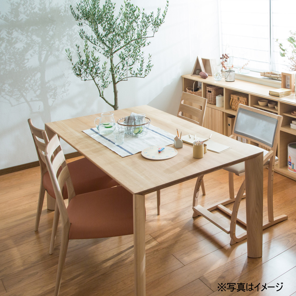 カリモク 食堂テーブル DU4700 ダイニング 幅135 奥行85 オーク カリモク 食堂テーブル DU4700 ダイニング 幅135 奥行85 オーク