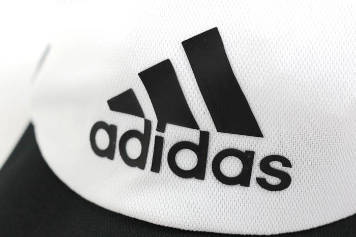  Adidas футбол футбол колпак спорт шляпа Junior Kids для мальчика 54-57cm размер черный × белый adidas