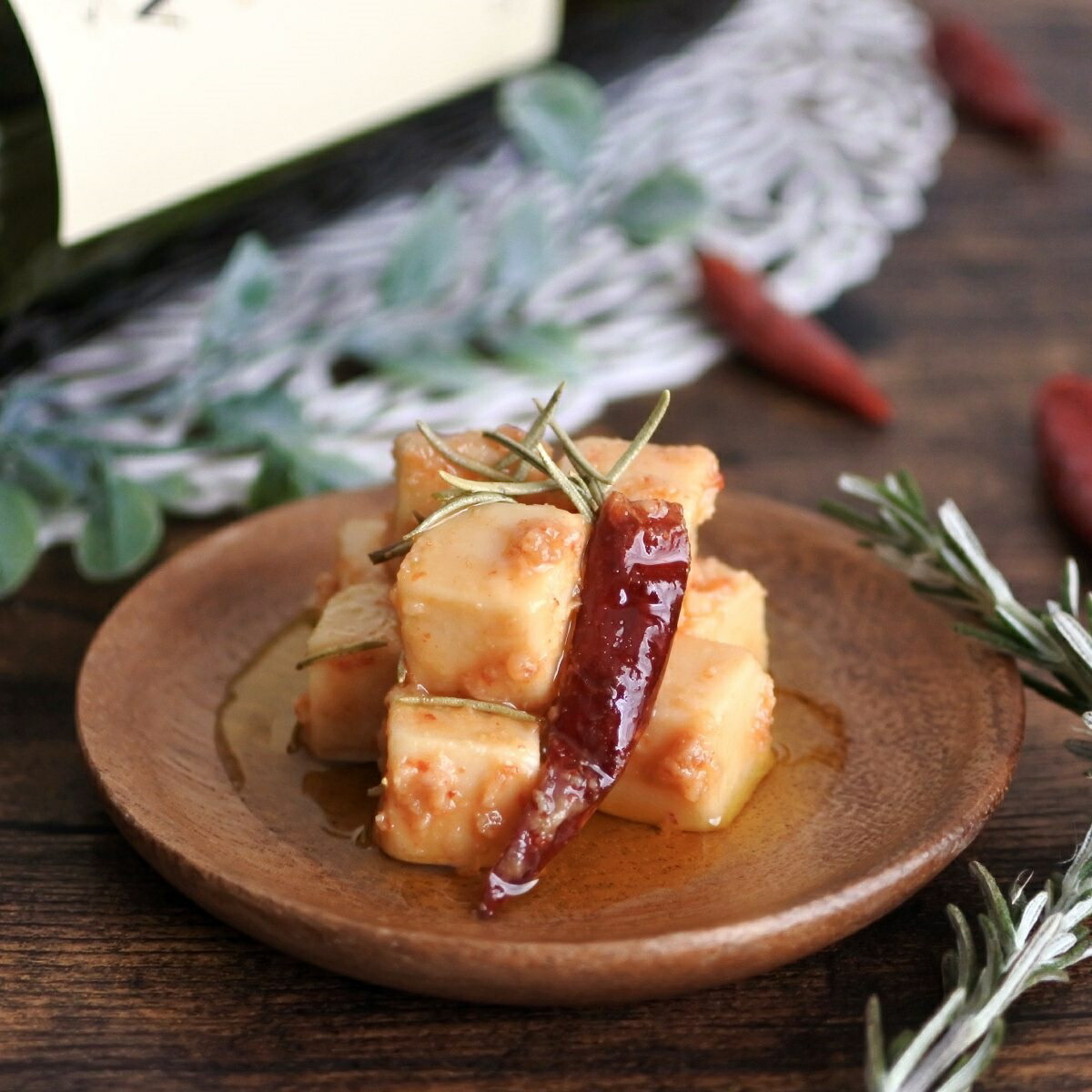  около ..... сыр. масло . тест .& трава вино wine.. включение в покупку возможность упаковка не возможно подарок BOX не возможно 