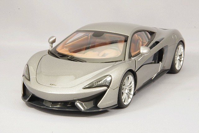 [未開封品]　オートアート　マクラーレン570S　1/18 Amazon | AUTOart 1/18 マクラーレン 570S ホワイト 完成品 | ミニカー