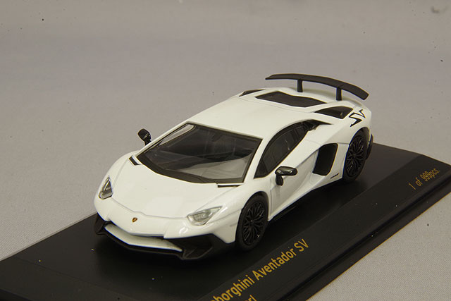 レジン製 1/64 ランボルギーニアヴェンタドールSV 1/64 ランボルギーニ アヴェンタドール SVJ 63 Bianco Asopo