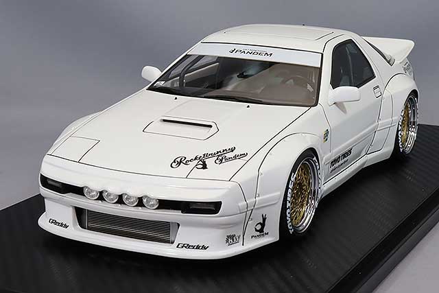 ignition model PANDEM RX-7 （FC3S） White （1/18スケール レジン