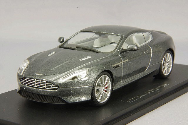 アストンマーティンDB9 メテオライトシルバー　京商製 1/43スケール 京商 アストン マーティン DB9 2013 （メテオライトシルバー） （1/43