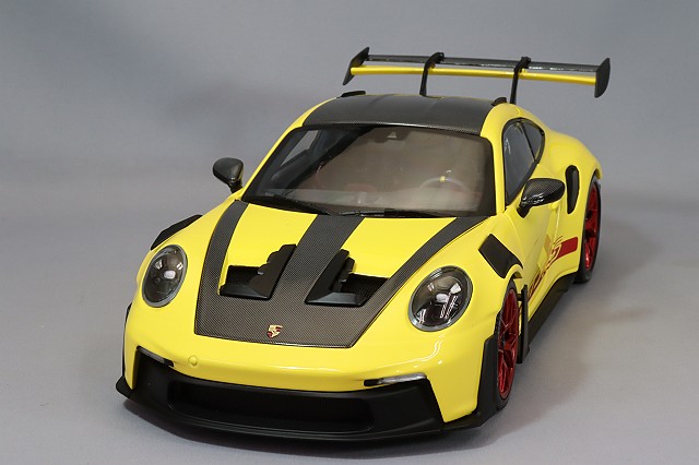 ミニチャンプス ポルシェ 911 （992） GT3RS 2024 イエロー/レッド
