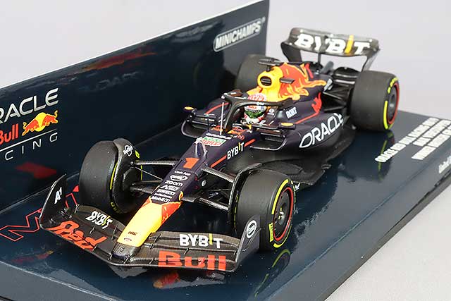 ミニチャンプス オラクル レッドブル レーシング RB19 マックス