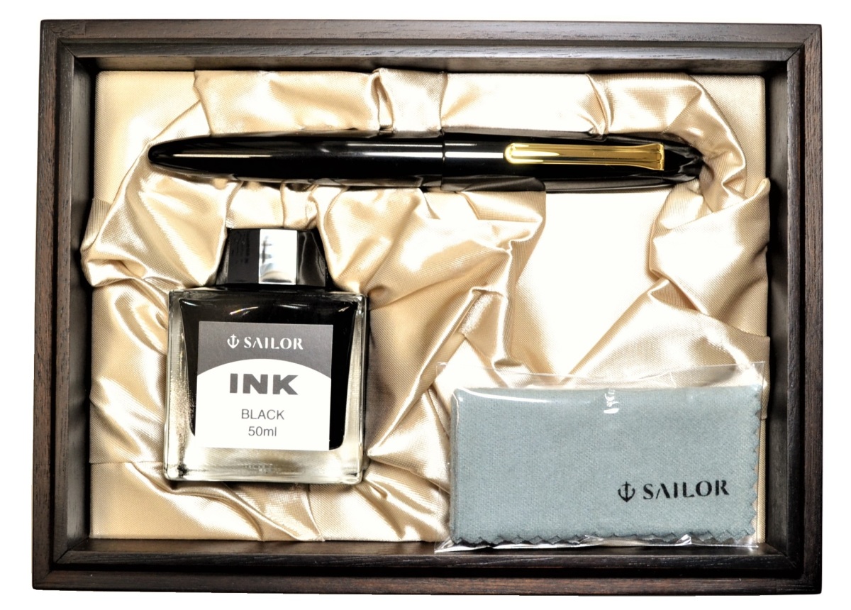 セーラー万年筆 キングプロフィット エボナイト 太字 117002620の商品画像