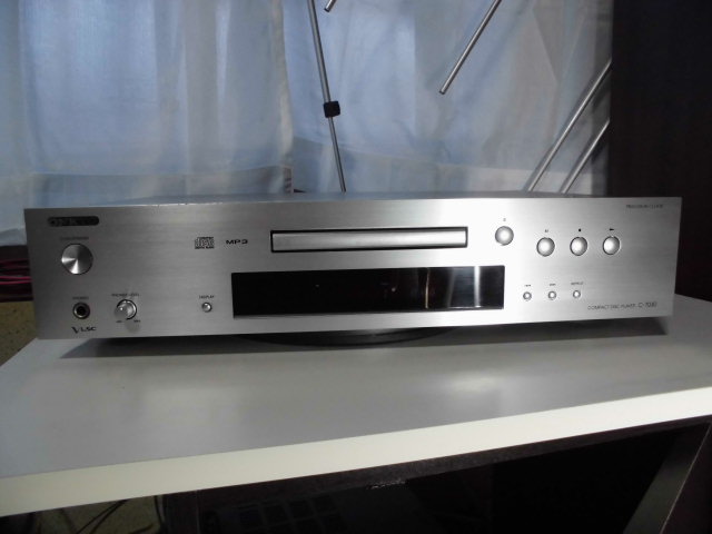 ONKYO C-7030 = 17 year made Onkyo. full size CD player, pick up new goods, average on goods, guarantee = [003]