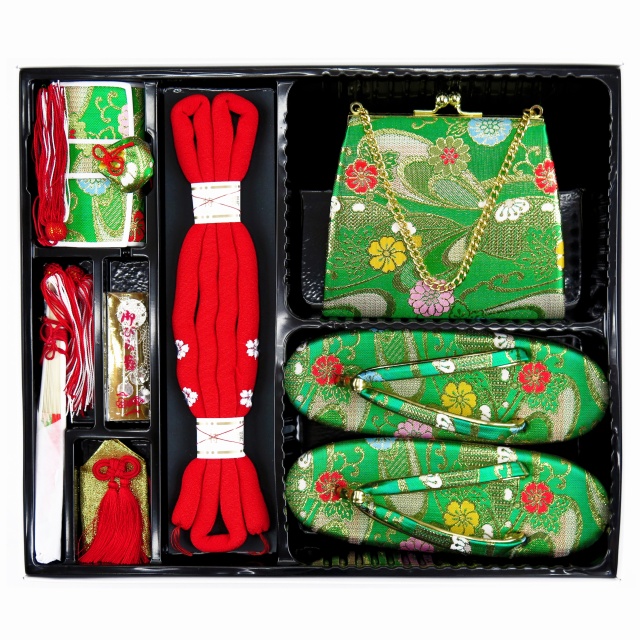  Kyoto Muromachi st.. ... комплект "Семь, пять, три" 7 лет девочка золотой . ткань. .. комплект zori 21cm[ зеленый ]DHS104