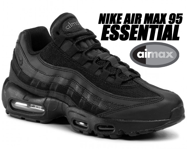 美品　NIKE airmax95 トリプルブラック　CI3705-001 レア NIKE AIR MAX 95 ESSENTIAL 