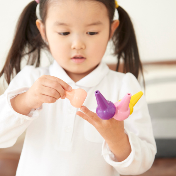  мелки 12 цвет безопасность младенец сделано в Японии высокое качество раскрашенные картинки baby ko roll (.... трещина трудно девочка мужчина развивающая игрушка )