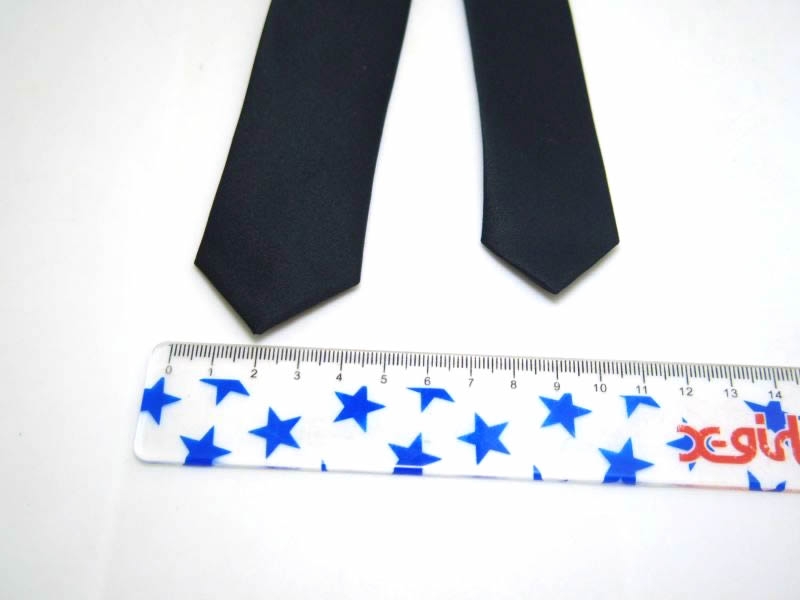  узкий галстук маленький галстук черный 4cm.. подарок . одежда модный бизнес длина .. person галстук женщина костюмированная игра фартук работа поминальная служба . тип простой одноцветный чёрный 