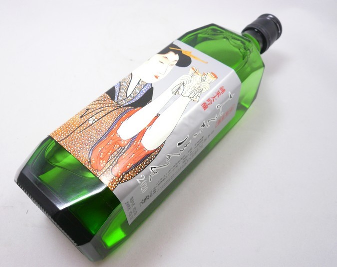 女泣かせ 純米大吟醸 720ml 純米大吟醸酒の商品画像