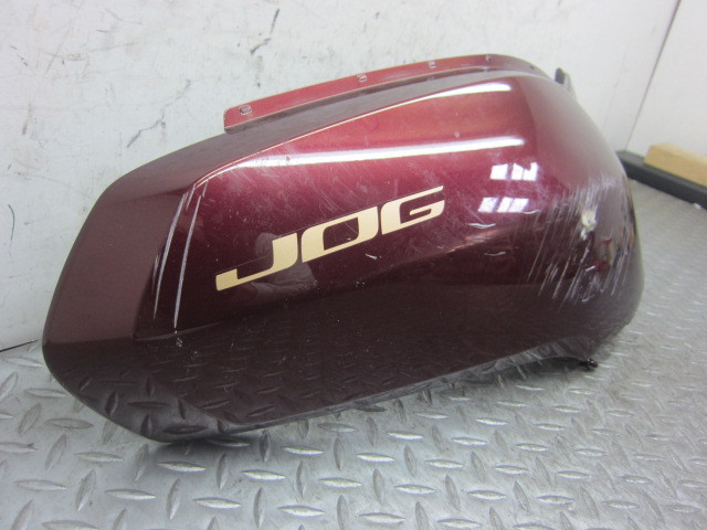  Yamaha Jog FI 2BH-AY01 original right seat cowl bordeaux red crack have AY01-1050**AF79 tact 2F