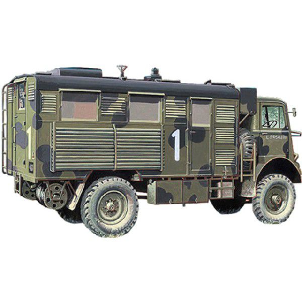 イギリス ベッドフォード QLR 野戦 無線搭載車 （1/35スケール PB35017）の商品画像