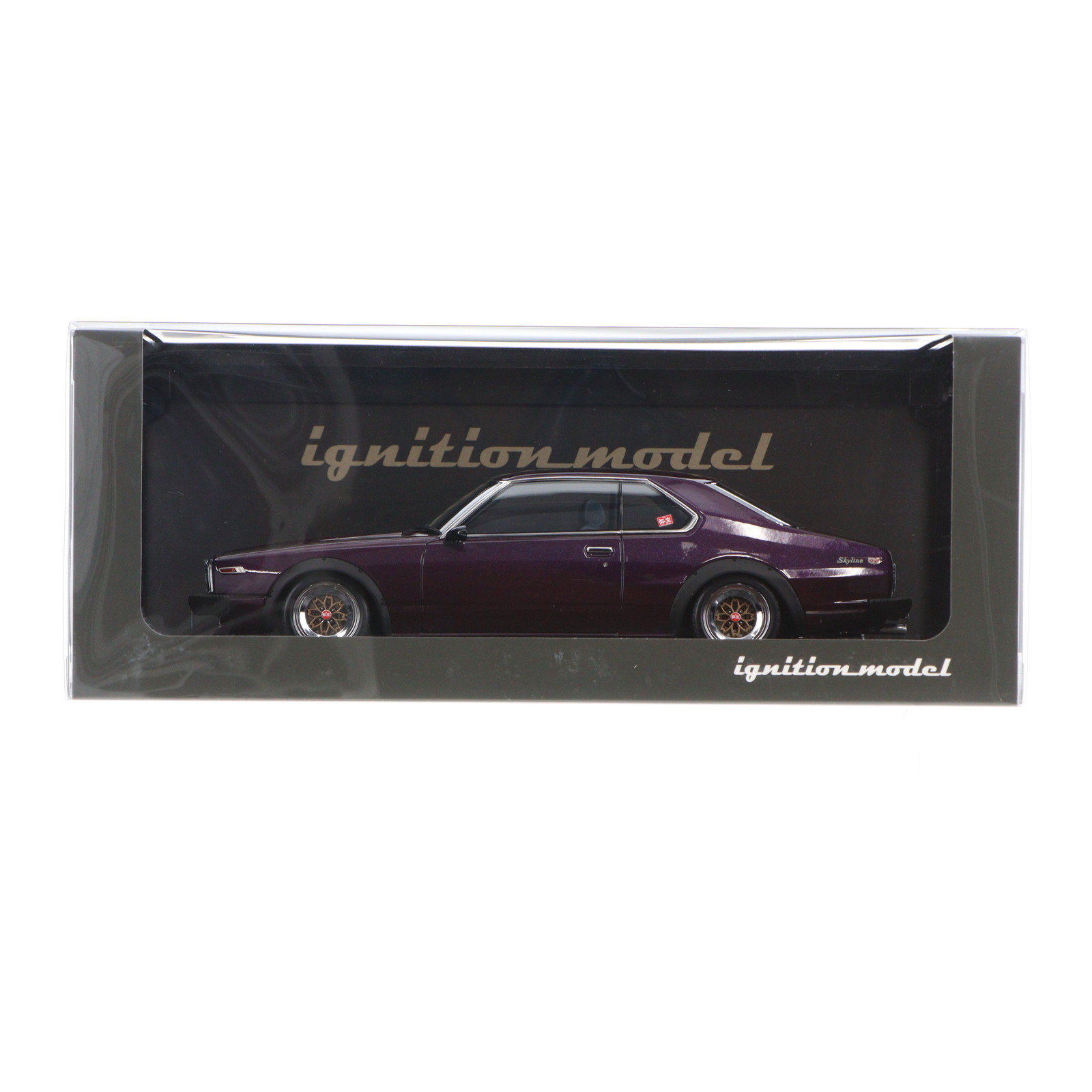 ignition model Nissan Skyline 2000 GT-ES （C210） Purple （1/18