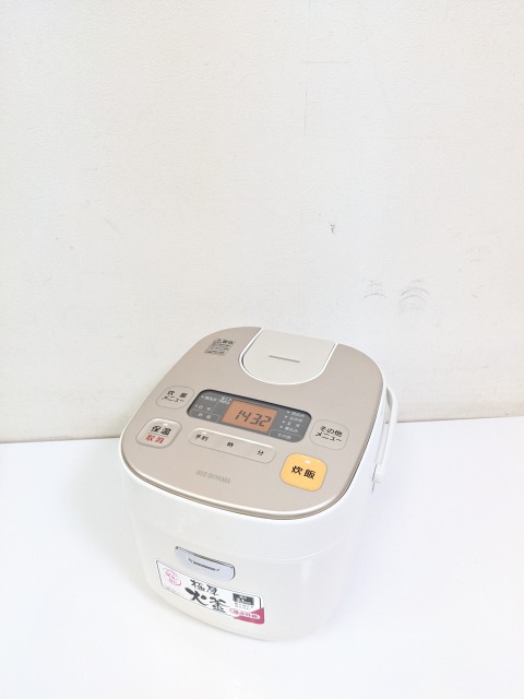 アイリスオーヤマ 銘柄炊き KERC-MA50-W [マイコン炊飯器 5.5合 アイリスオーヤマ 銘柄炊き KERC-MA50-W [マイコン炊飯器 5.5合