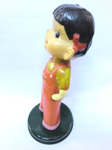  Fujiya Peko-chan Vintage bobbin g head Fujiya. Mill key Peko-chan 