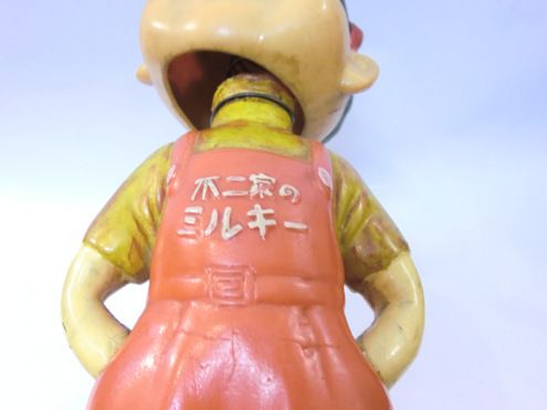  Fujiya Peko-chan Vintage bobbin g head Fujiya. Mill key Peko-chan 