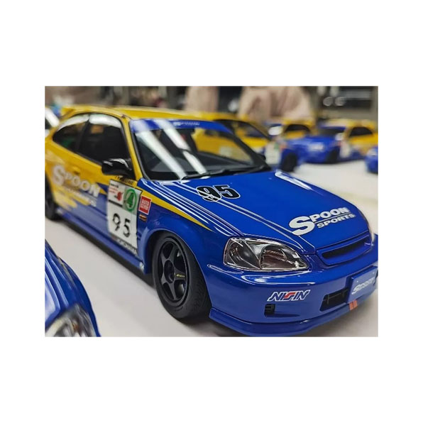 1/18 ホンダ シビック タイプR（EK9） スプーン レーシング #95