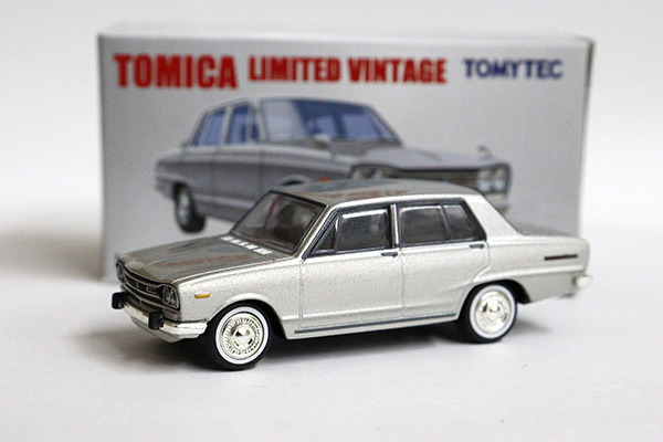 トミーテック LV-49b 日産 スカイライン 1800DX （シルバー） （1/64