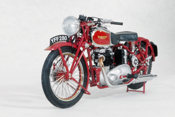 ミニチャンプス 1/12 トライアンフ スピード ツイン 1939 ミニチャンプス 1/12 トライアンフ スピード ツイン 1939 1/12
