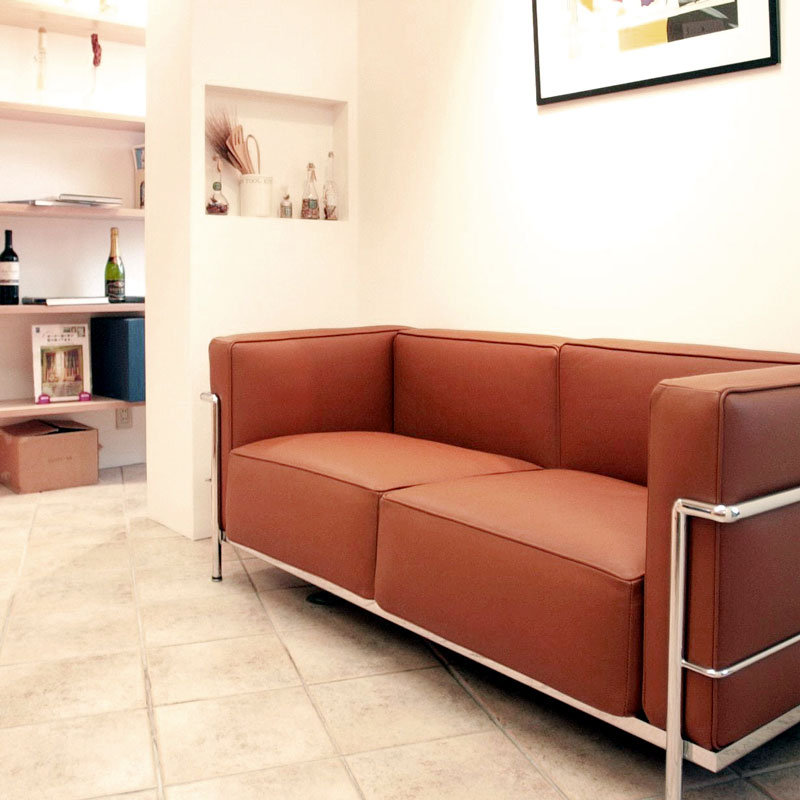 LC3 3 seater . sofa B grade leather Le Corbusier mmis new life interior 