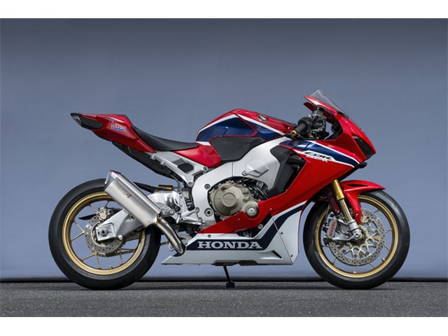 CBR1000RR SLIP-ON TYPE-SA 11012-01NSAの商品画像