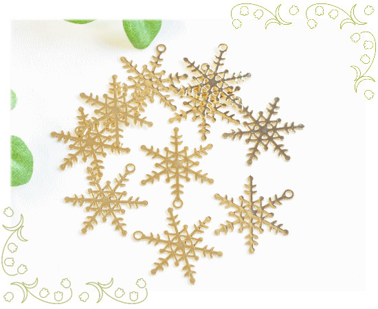 雪の結晶 カン付きチャーム 10個入り ゴールド ハンドメイド 手芸 手作り アクセサリー 結晶 雪 冬 スノー スノウ 封入 パーツ メタルチャーム 手作り工房 Mymama Paypayモール店 通販 Paypayモール