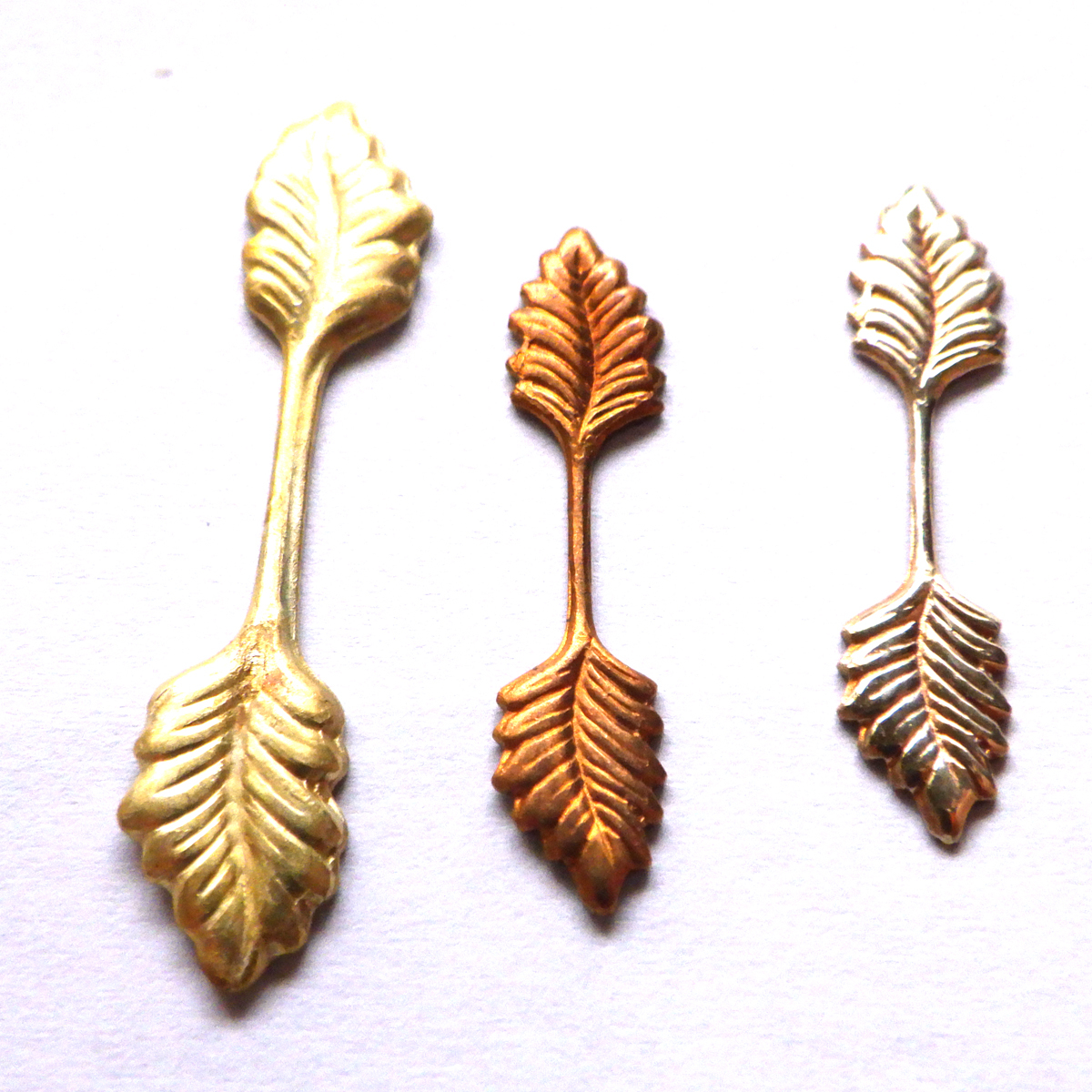  Miriam Haskell латунь детали twin leaf 26mmx5.75mm 20шт.