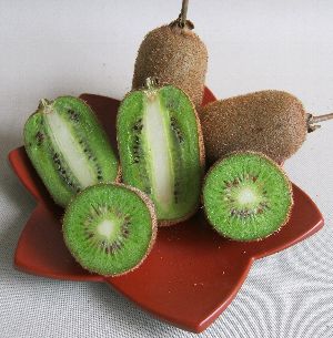 1本で実がなるキウイ　ニューエメラルド