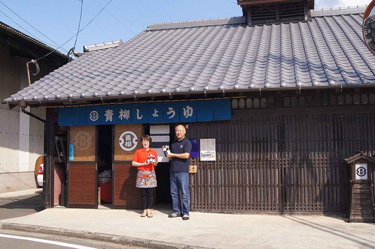 [ blue . soy sauce ] no addition . some stains soy 150ml / Hakata / soy sauce /../../ old shop / Kyushu / Fukuoka / light ../..