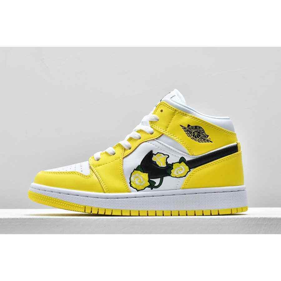 NIKE AIR JORDAN 1 MID SE GS 