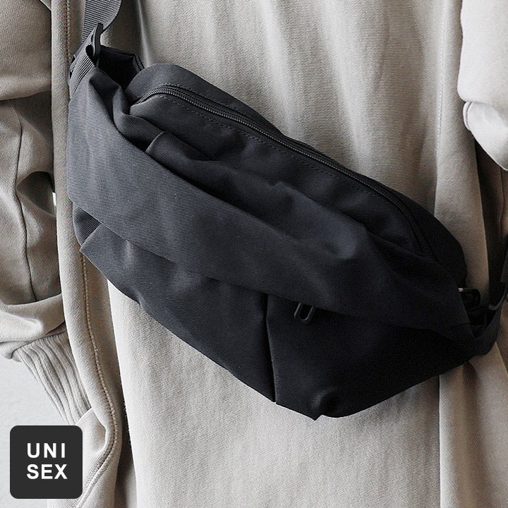 ボディバッグ バッグ ショルダー ナイロン 裏地付き 内ポケット 軽い ショルダーベルト 調整可 お出掛け 旅行 アウトドア パティ