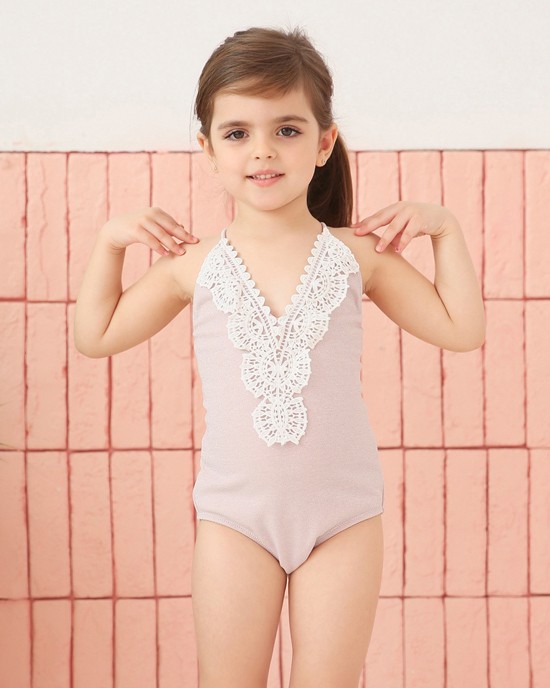 子供用水着 ワンピース モノキニ スイムウェア ラメ レース キッズ 女の子 可愛い セール商品 海水浴 水泳 おしゃれ バッククロス 編み込み プール かわいい