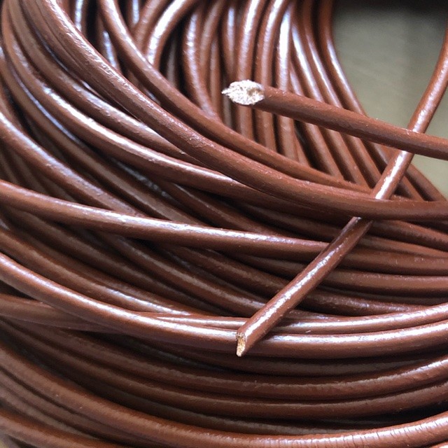 2 метров телячья кожа код Brown 3mm диаметр 
