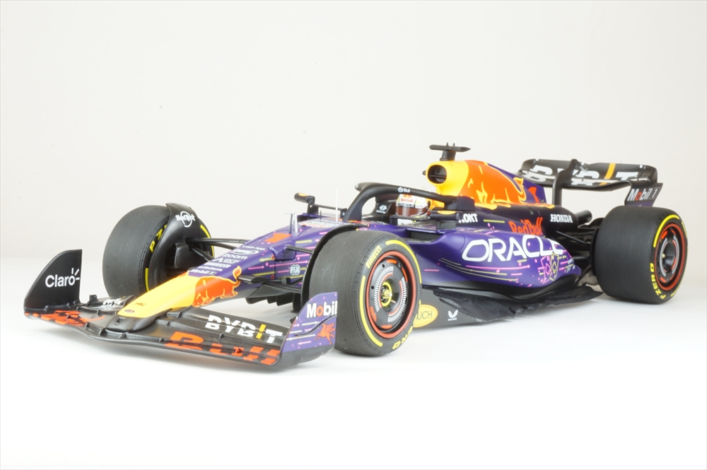 ミニチャンプス オラクル レッド ブル レーシング RB19 マックス